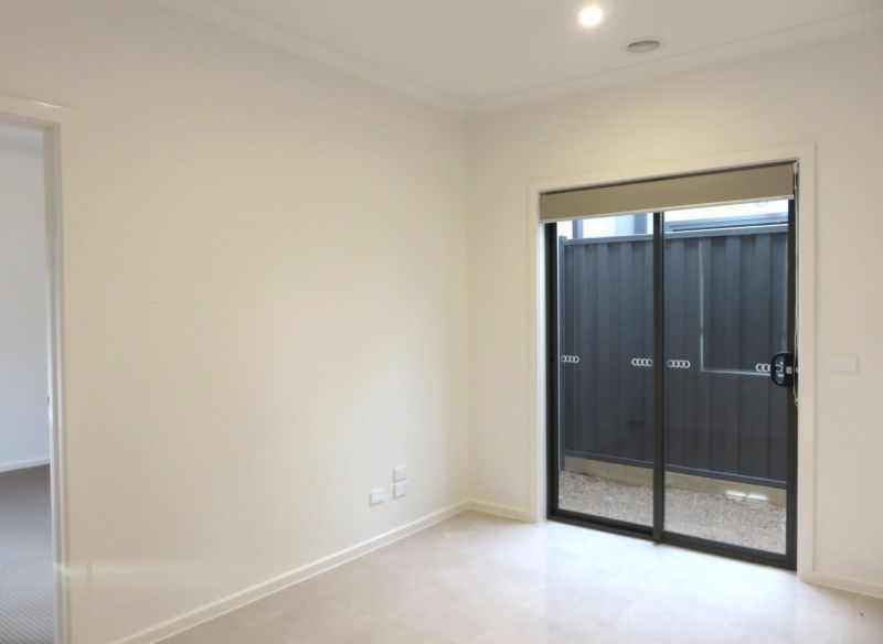 11 Quartz Grove, Epping