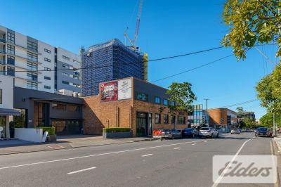 HIGH END NEWSTEAD OFFICE / SHOWROOM!