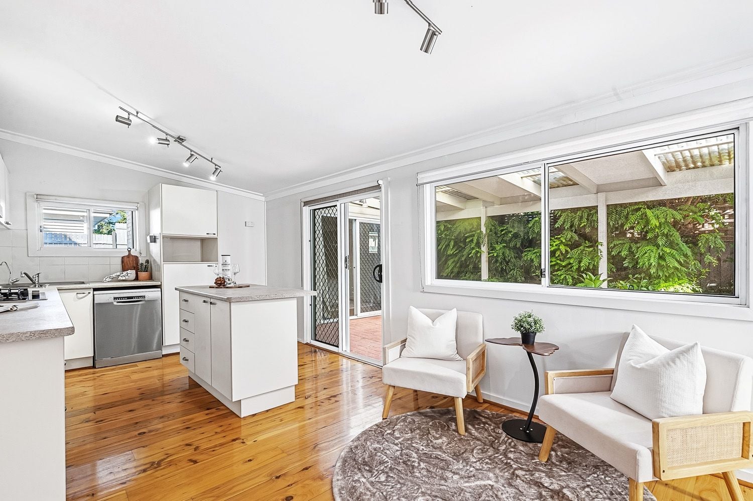 19 Glenview Road, Mount Kuring-gai, Mount Kuring-Gai - Thumbnail 6