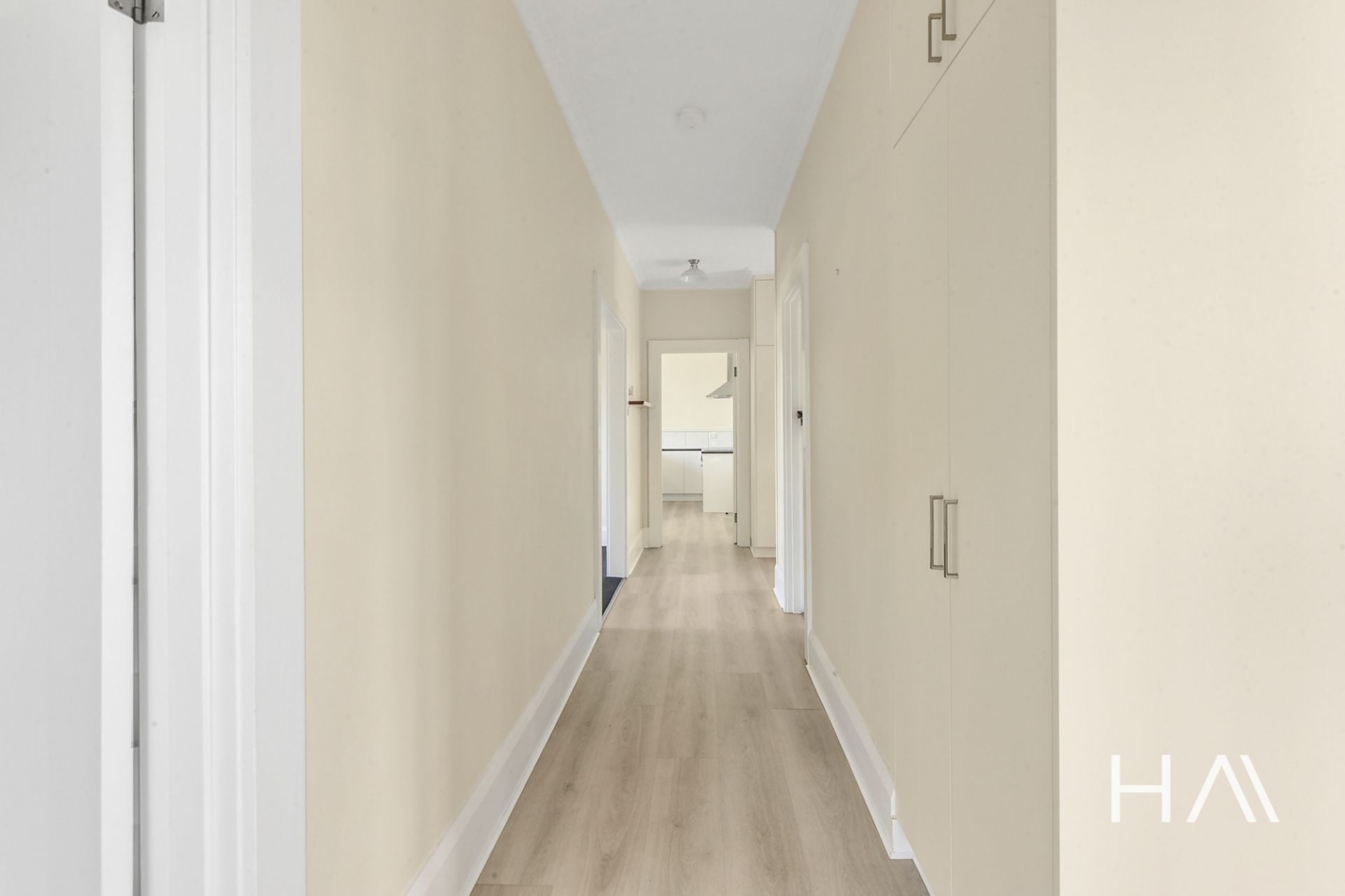 24 Marriott Street Westbury, Westbury - Thumbnail 3