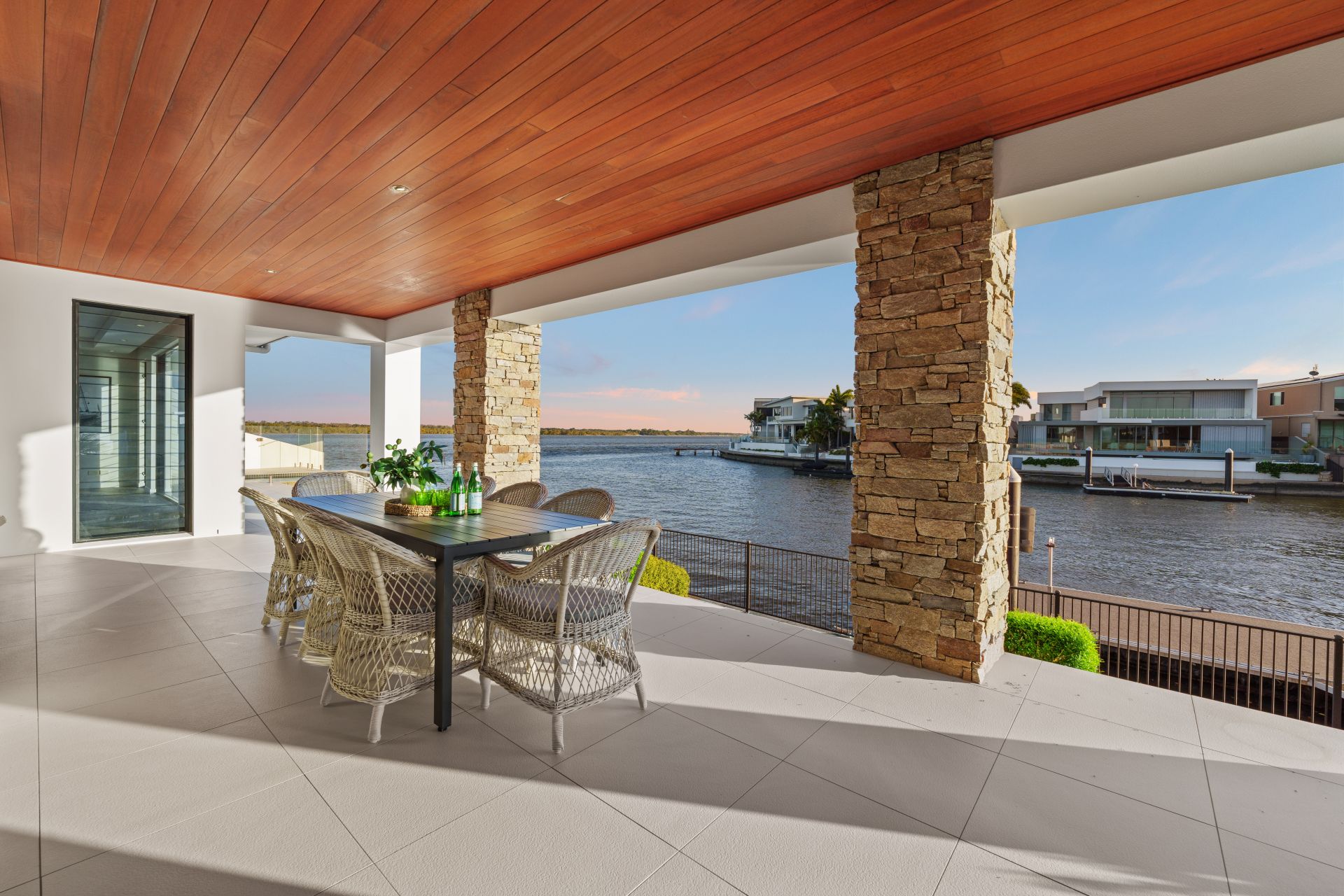 61 Knightsbridge Parade East, Sovereign Islands QLD 4216, Sovereign Islands - Thumbnail 5