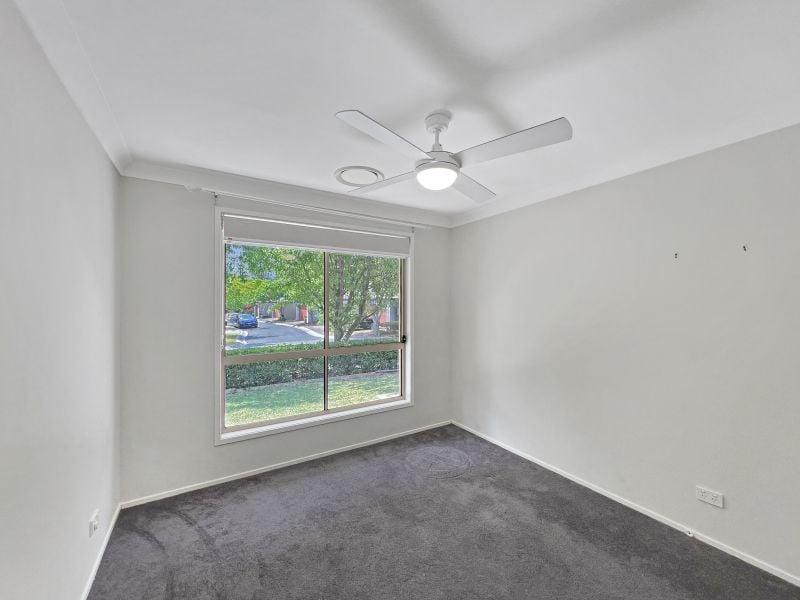 Beautiful Freshly Painted Family Home in a Great Estate