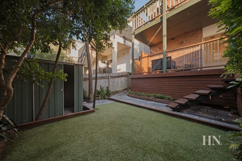 2/76 Lyons Road, Drummoyne