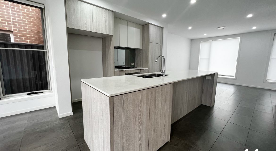 Denham Court 209 Jamboree Avenue