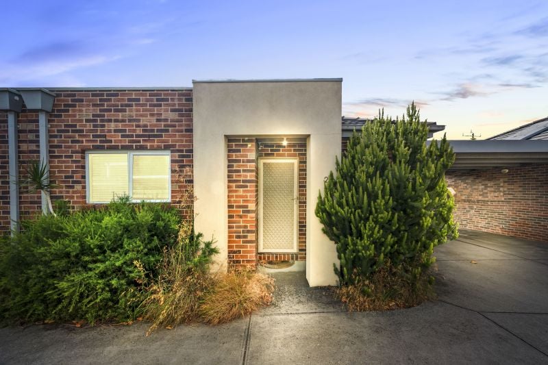 2/54 Crookston Road, Reservoir