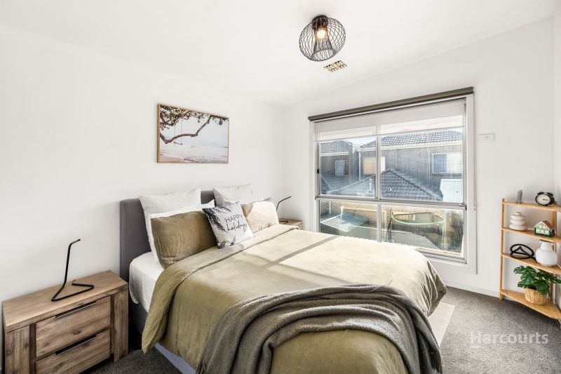 12 Chelsworth Place, Caroline Springs