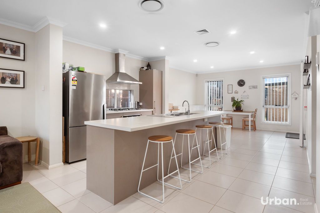 Colebee 5 Alderton Drive