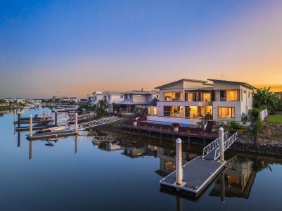 First-Class Waterfront Luxury