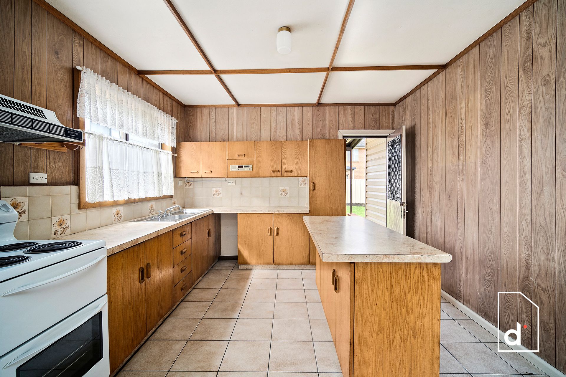 92 Wilga Street, Corrimal NSW