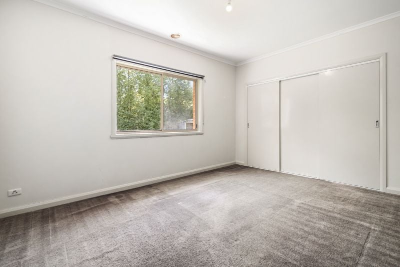 12 Yoemans Drive, Mernda