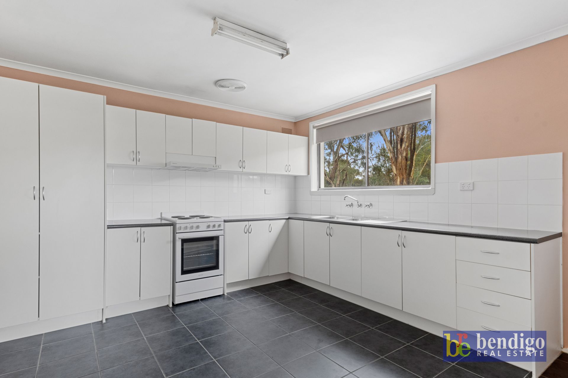 2/44 Raglan Place Axedale VIC, Axedale - Thumbnail 2