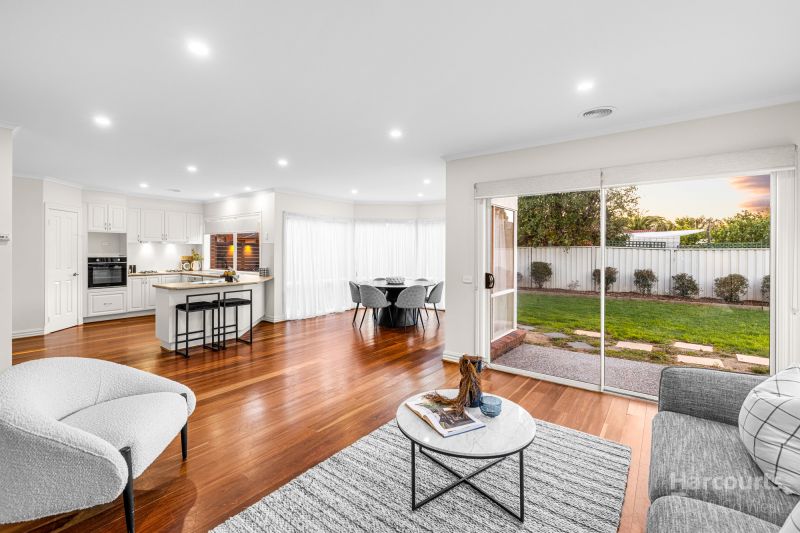 11 Macedon Close, Caroline Springs