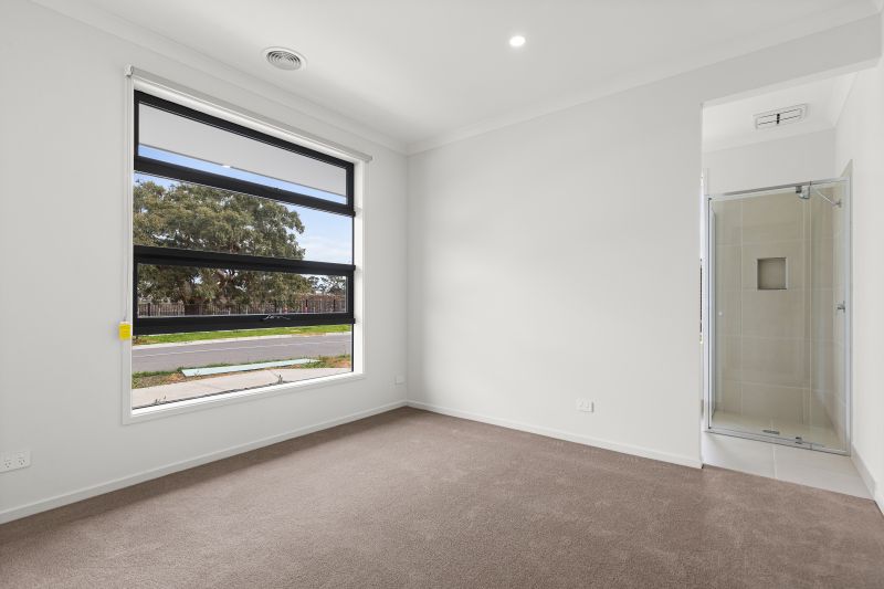 8 Playles Way, Wollert