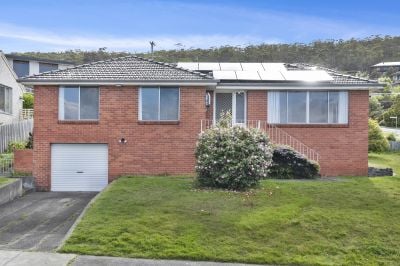 Howrah 2 Newhaven Drive