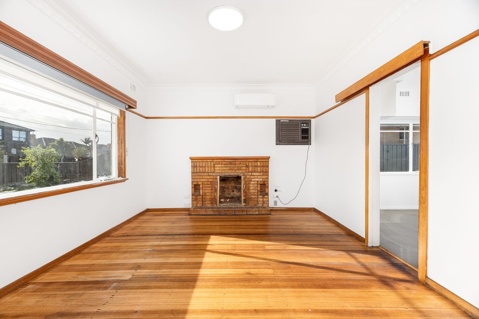 SPACIOUS 3-BEDROOM FAMILY HOME IN PRIME LOCATION
