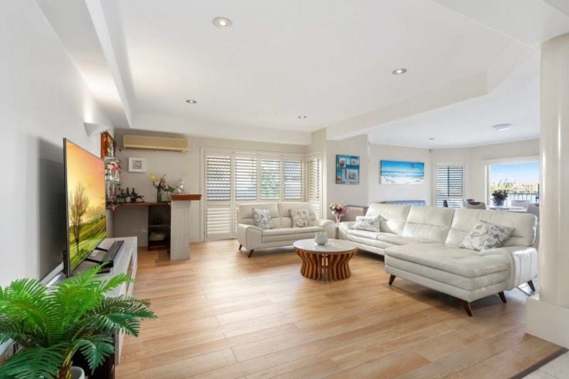 Prestige Waterfront Living | 5 Bed Family Home with Private Jetty & Pool