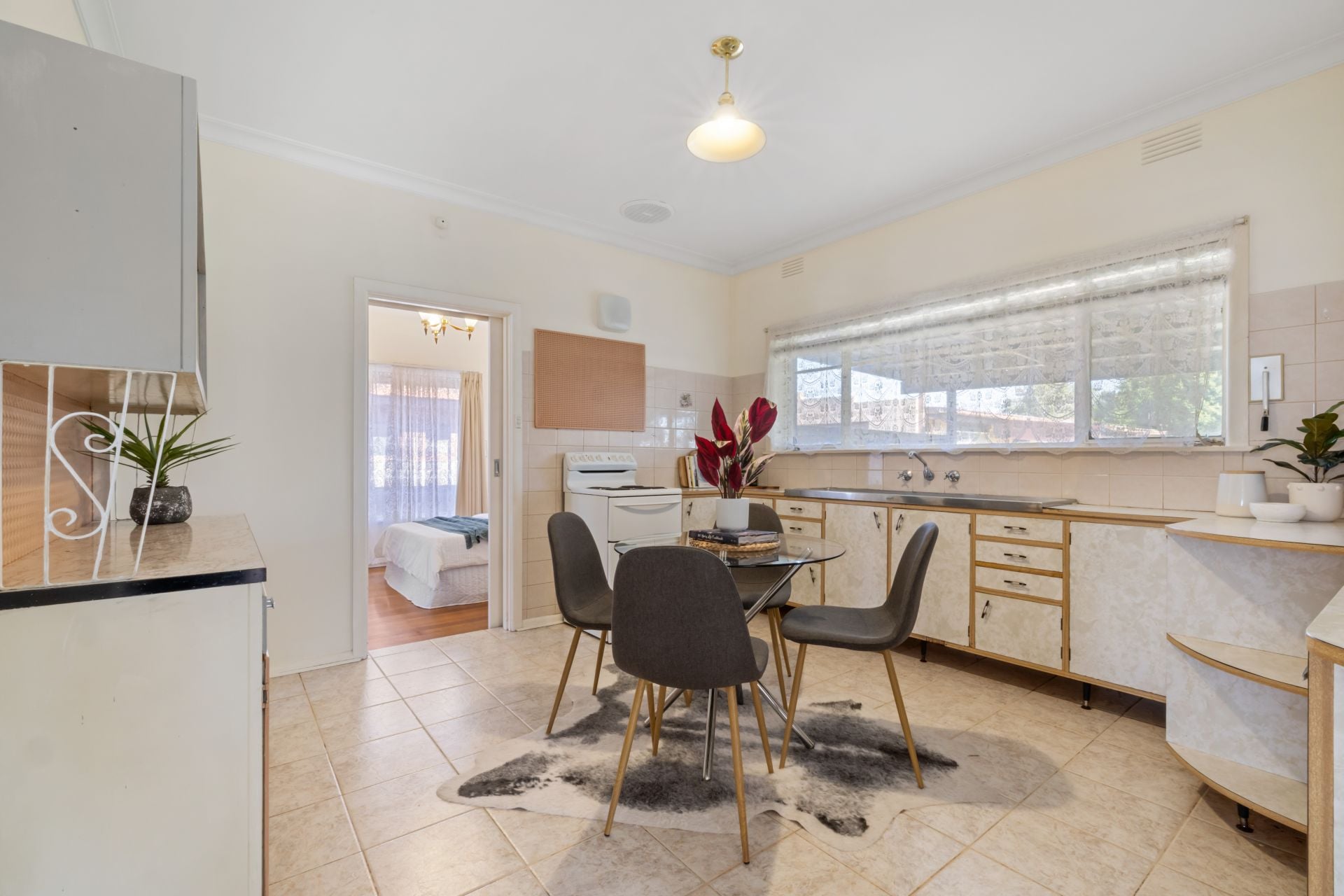 Comfortable Classic on 655m² (approx.) With Endless Potential