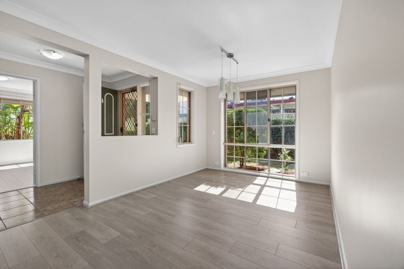 SPACIOUS FAMILY HOME IN QUIET SETTING