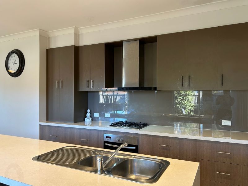 12 Shine Walk, Epping