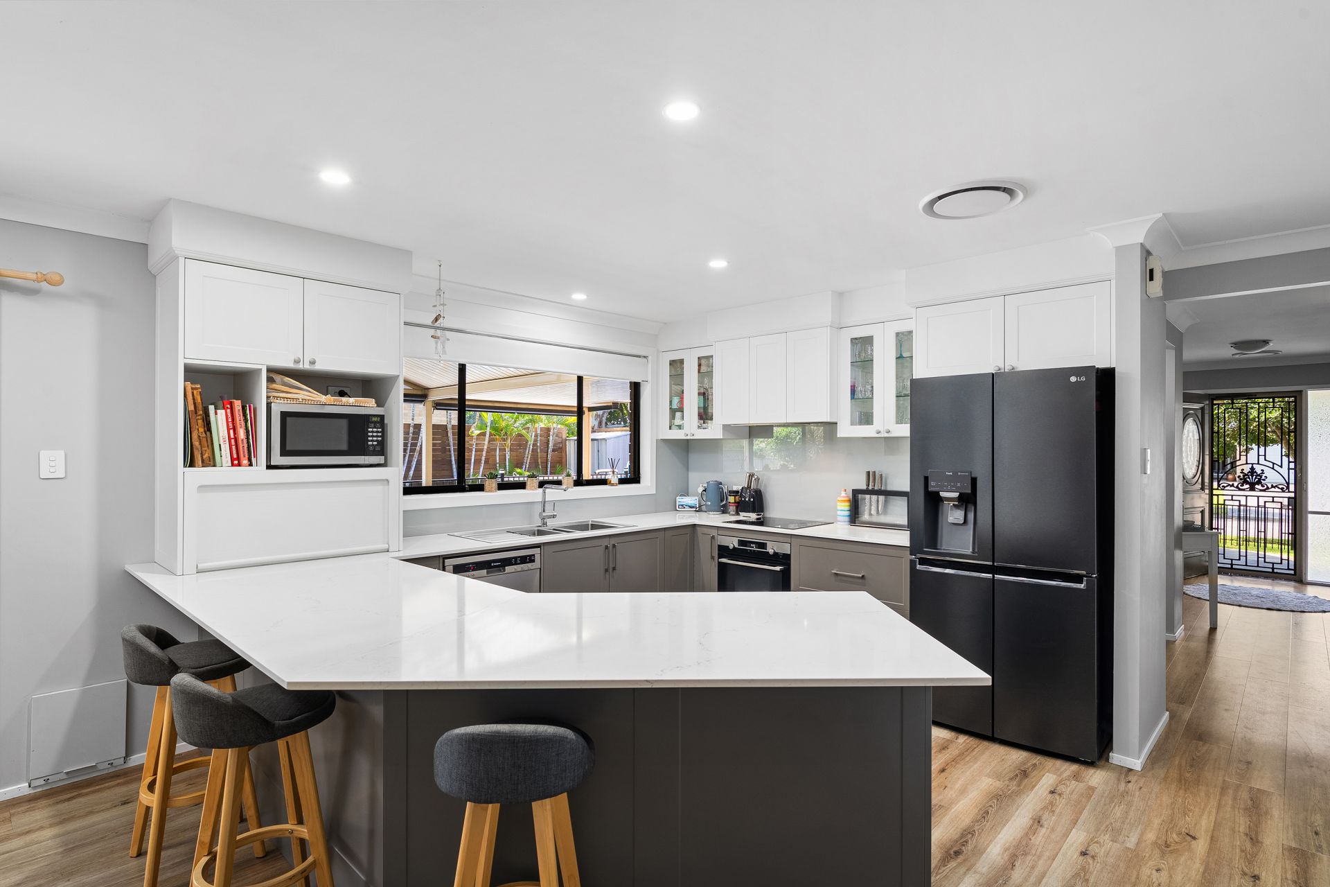 8 Regent Street, Buff Point, Buff Point - Thumbnail 5