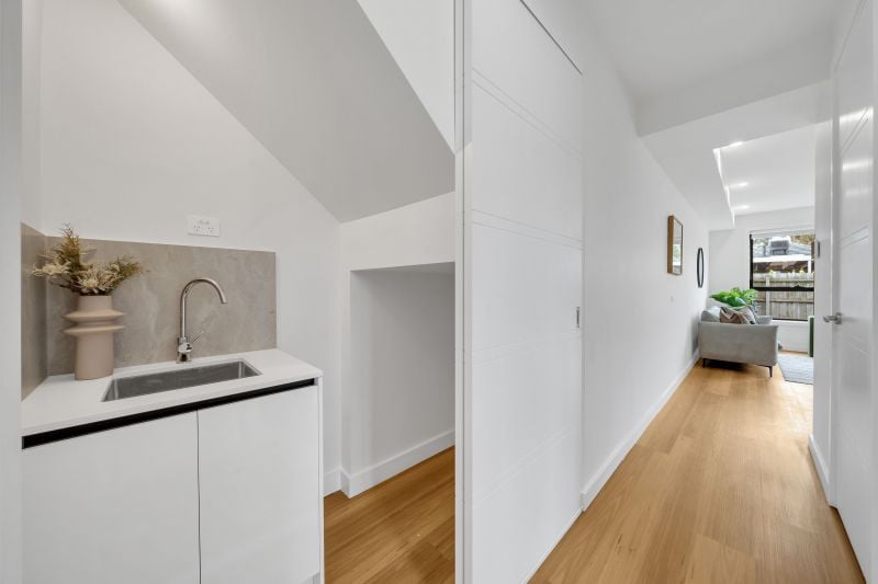 2/98 Cyprus Street, Lalor