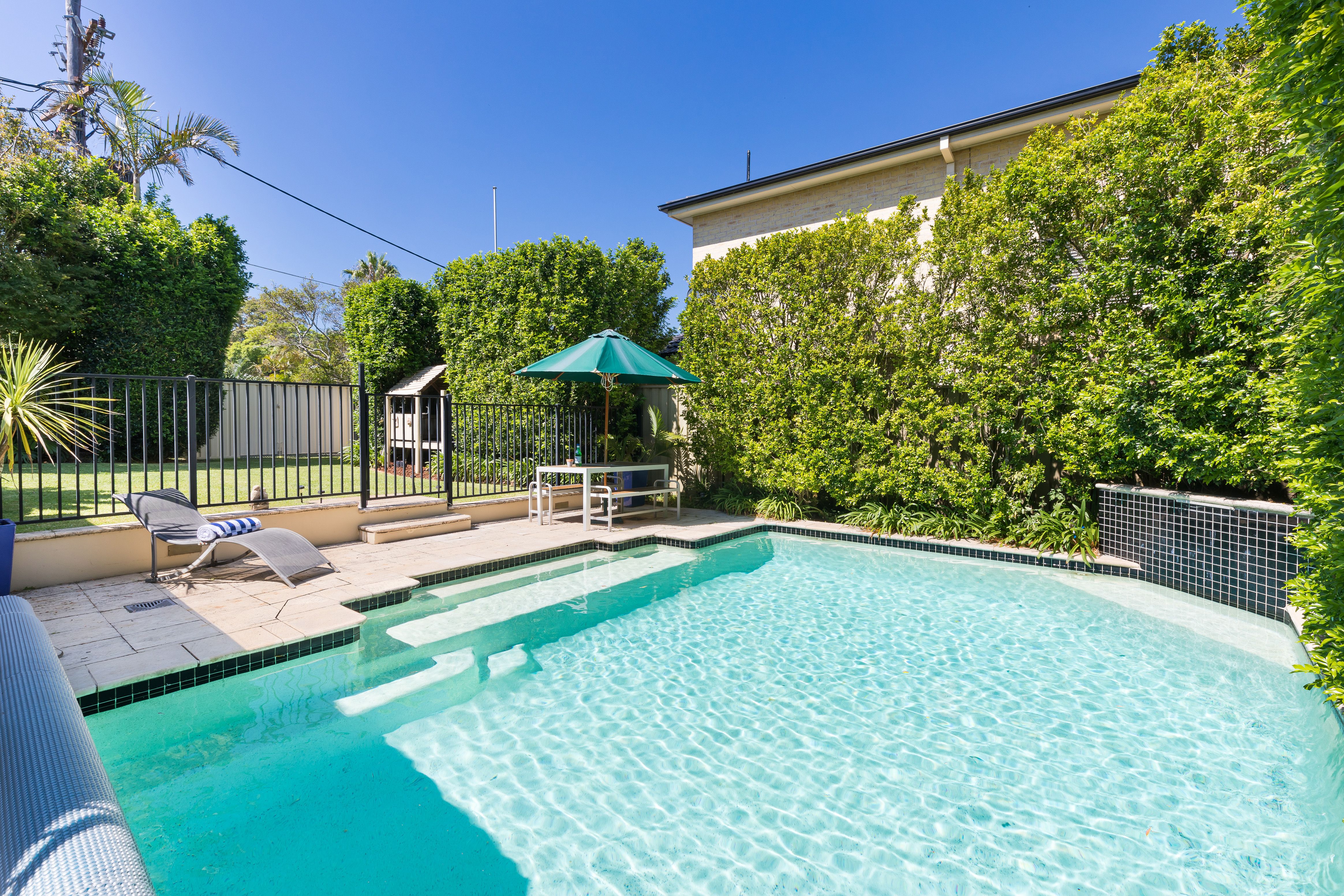 18 Crescent Road CARINGBAH SOUTH 2229