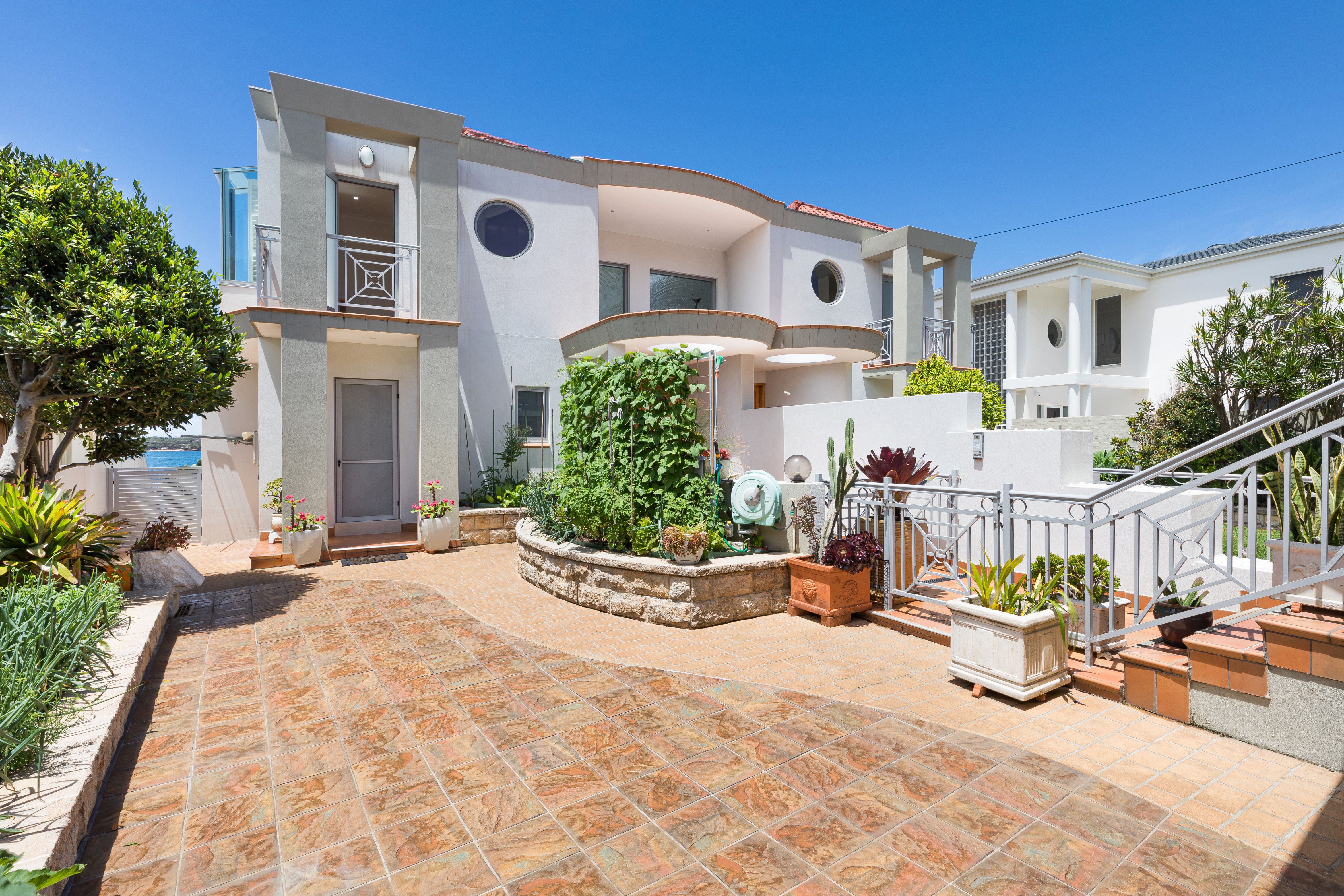 1/8 Glaisher Parade CRONULLA 2230