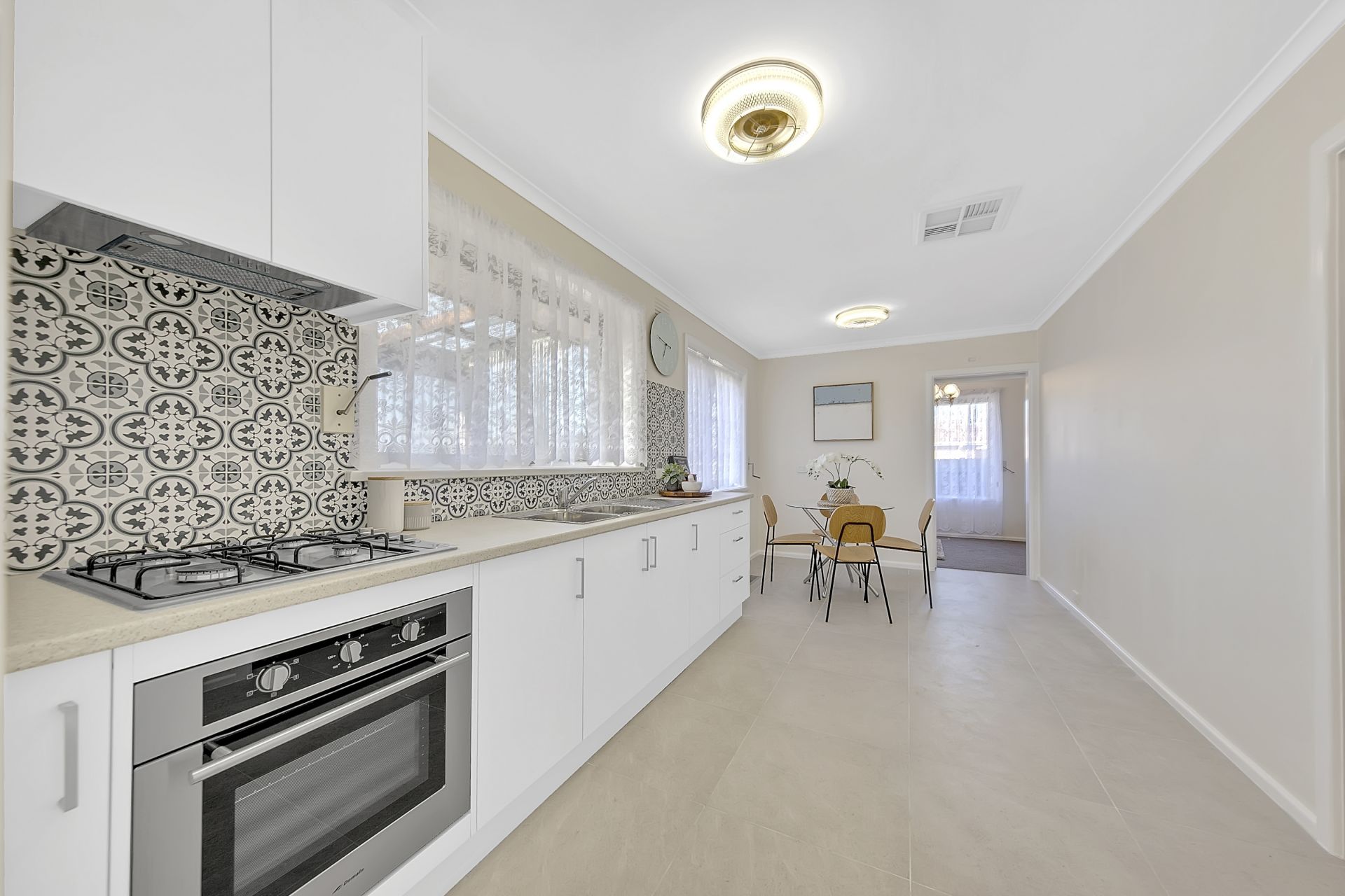 Stylish Abode, Sought After Surronds