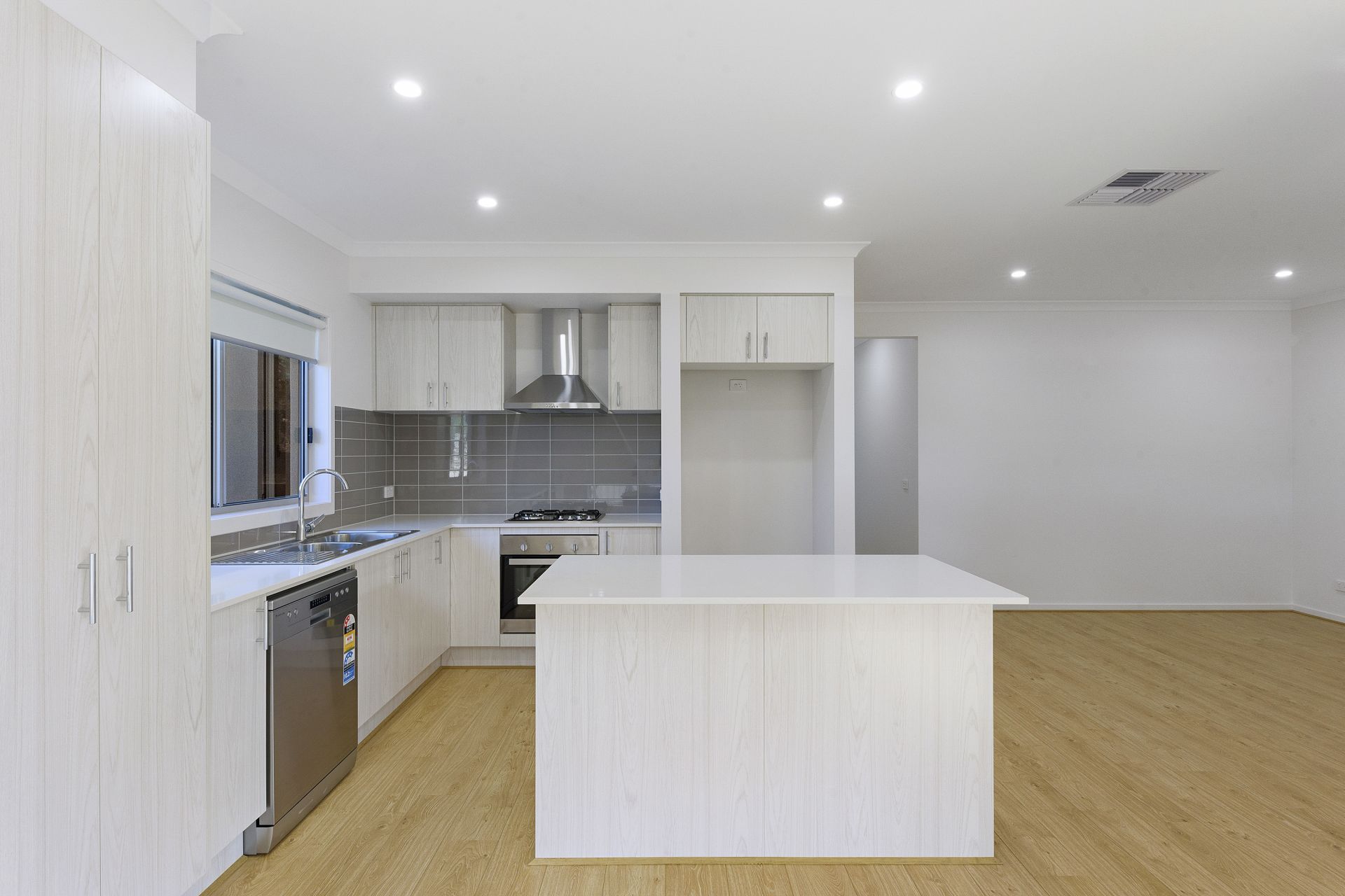 28a Wade Lane Golden Square VIC, Square - Thumbnail 3