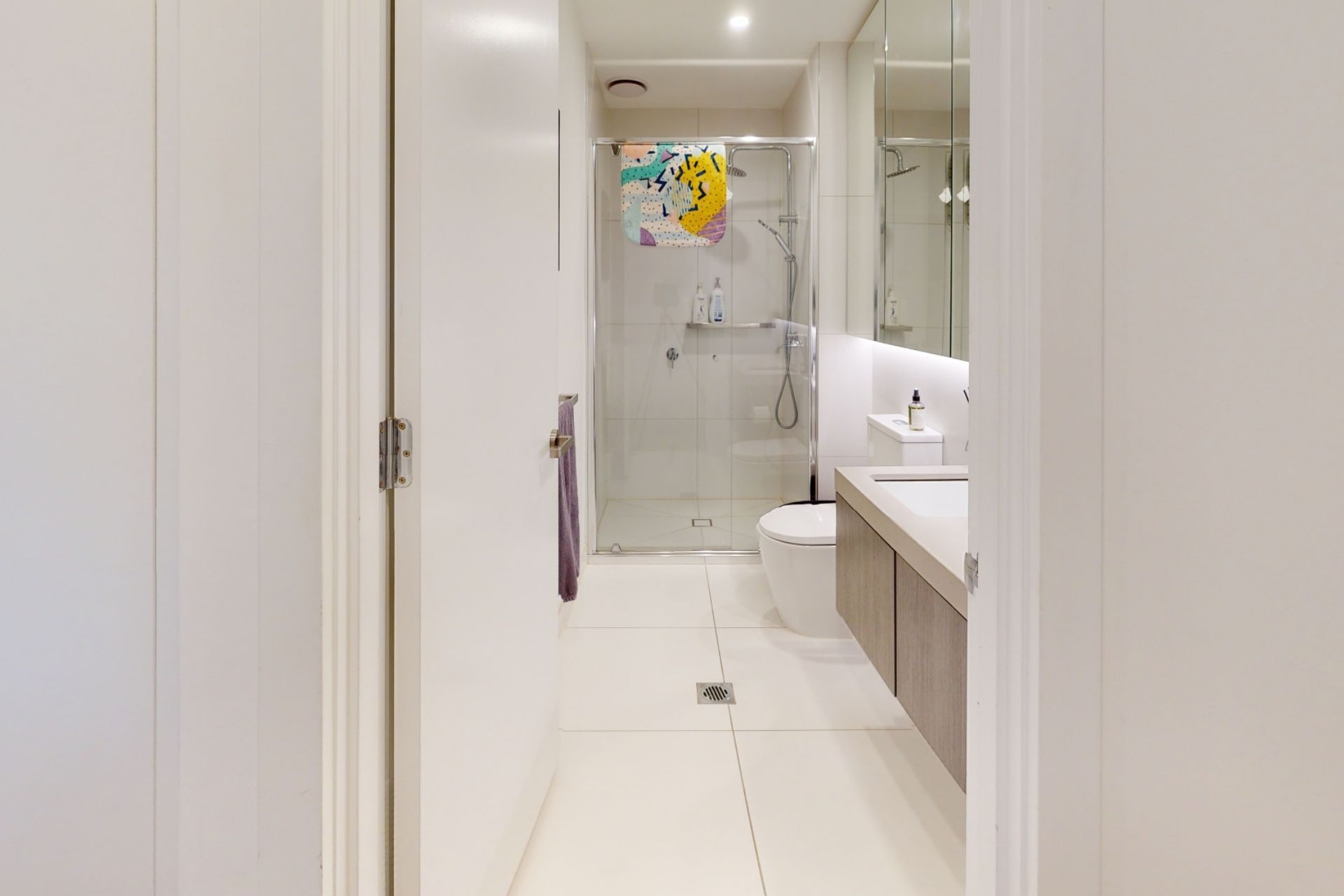 Ultra Modern Living In A Central Location
