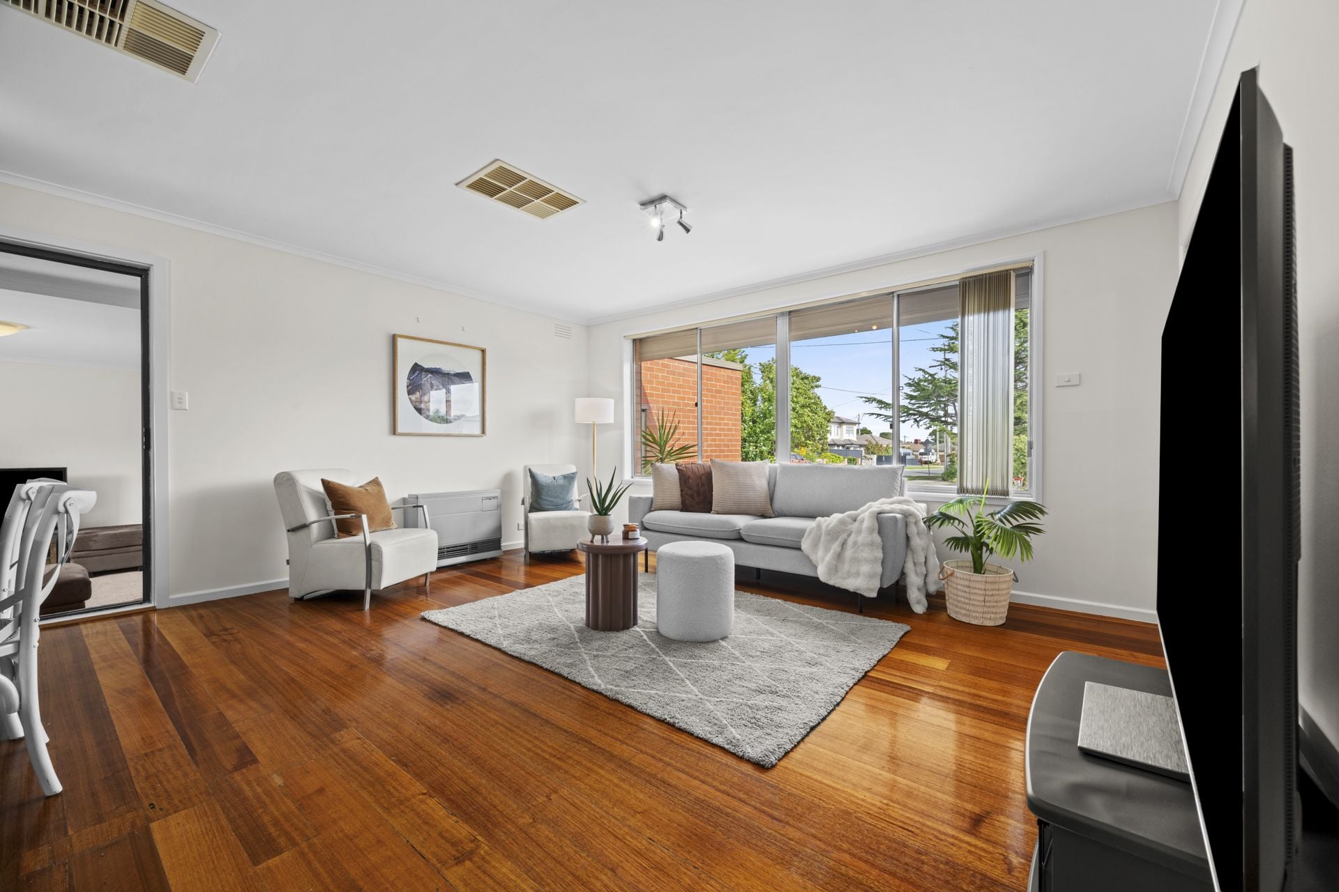 IDEAL HOME IN A CENTRAL LOCATION