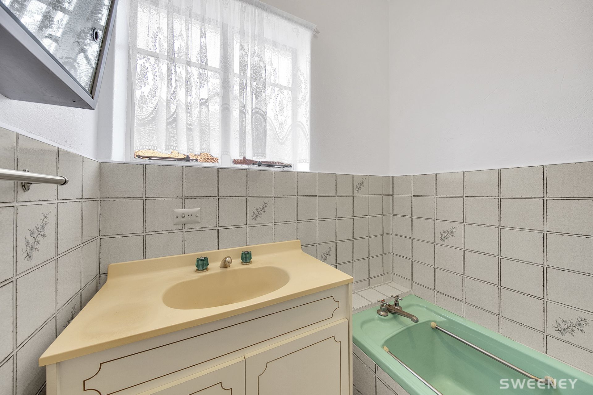 10 Myrtle Grove, Altona - Thumbnail 8