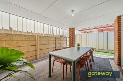 8/39 Barfield Road, Hammond Park