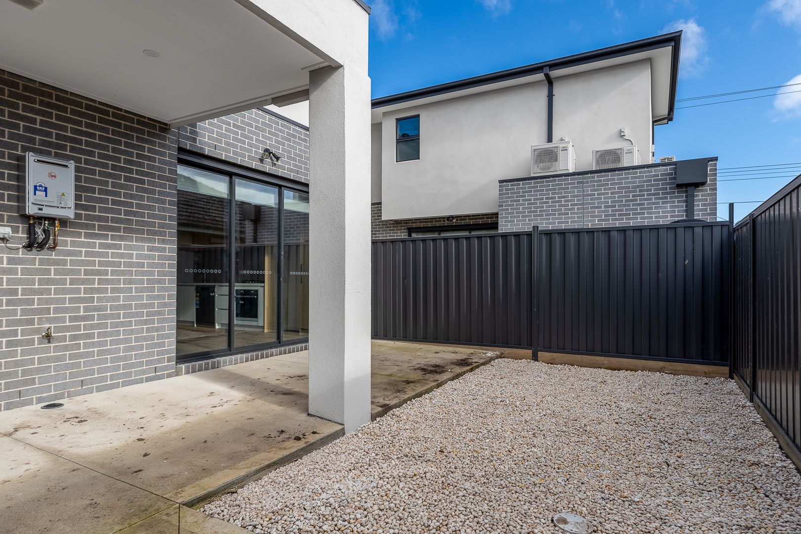 BRAND NEW 2 BEDROOM TOWNHOUSE