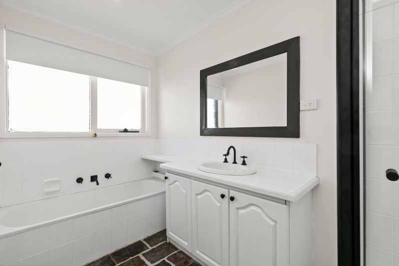 9 Devlin Court, Mill Park