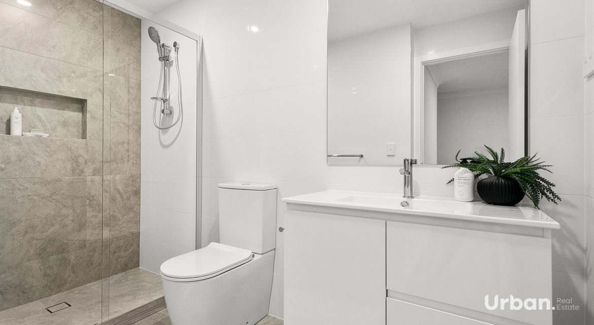 Tullimbar 8/87 Broughton Avenue