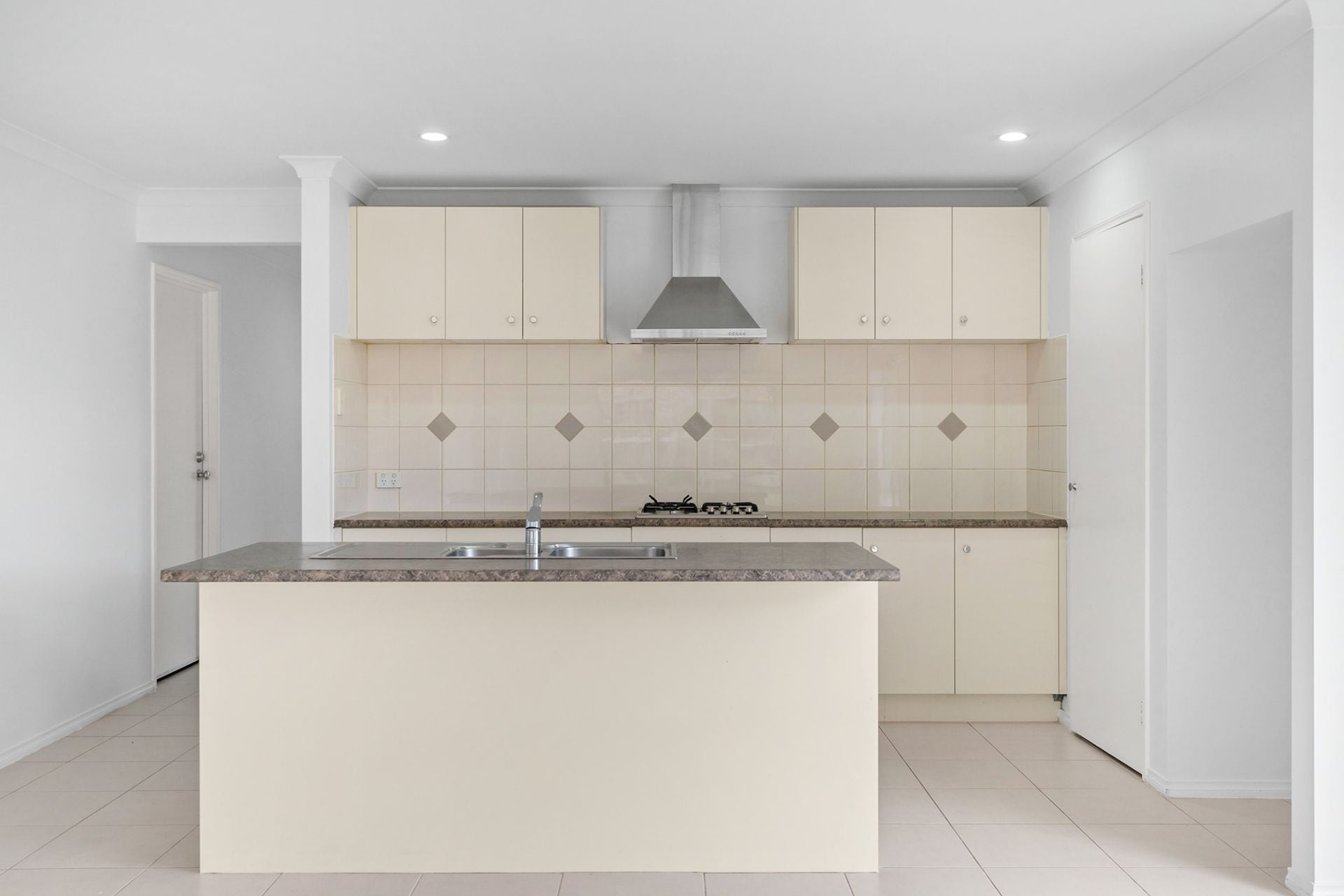 32 Vantage Point Boulevard, Doreen, Doreen - Thumbnail 2