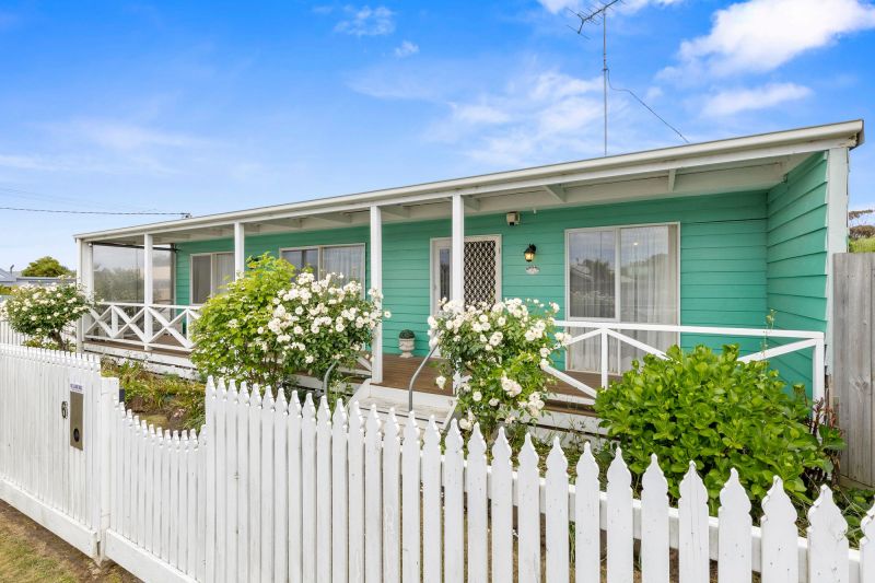 6 Eccles Road, Ocean Grove VIC 3226