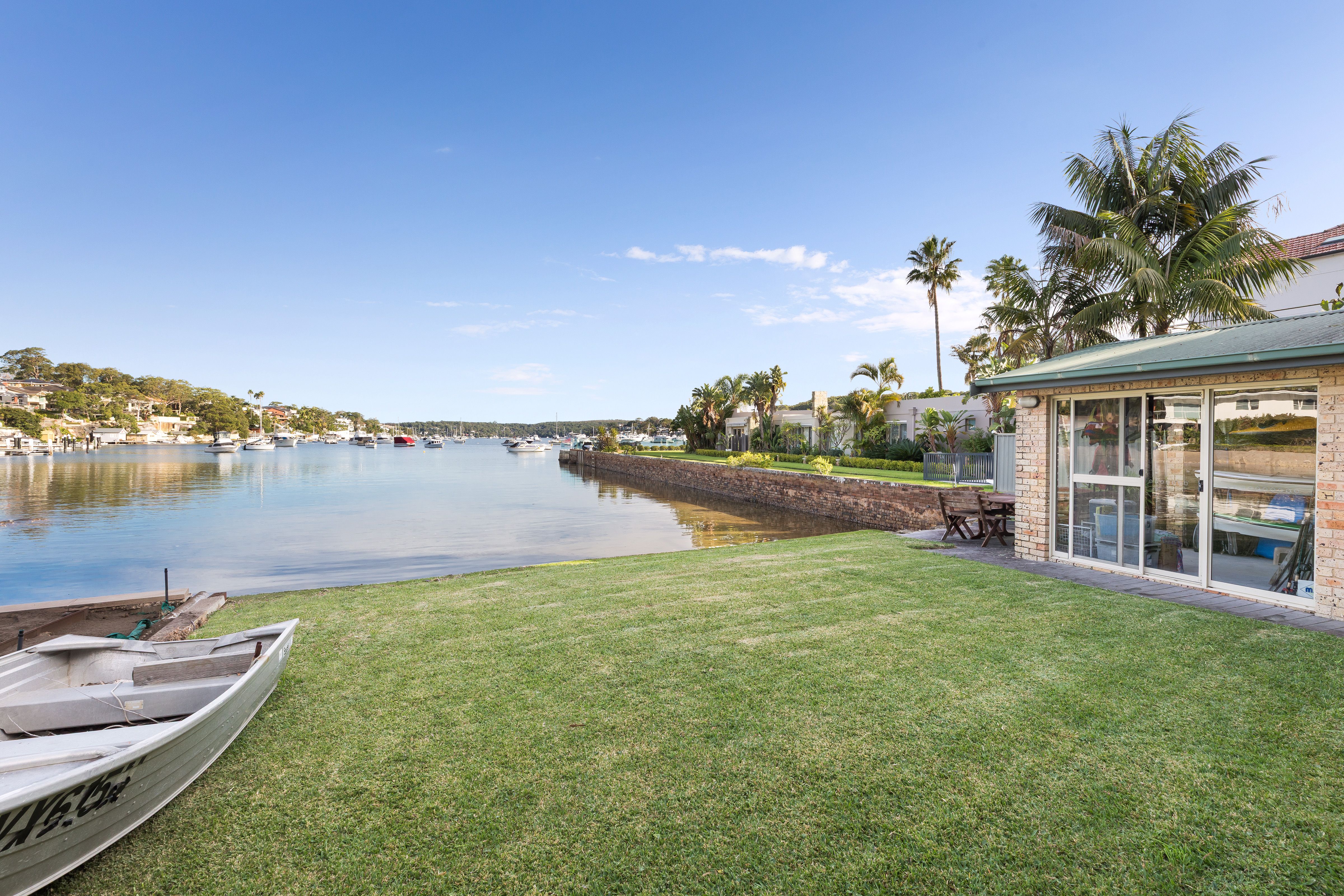 16 Willaburra Road BURRANEER 2230