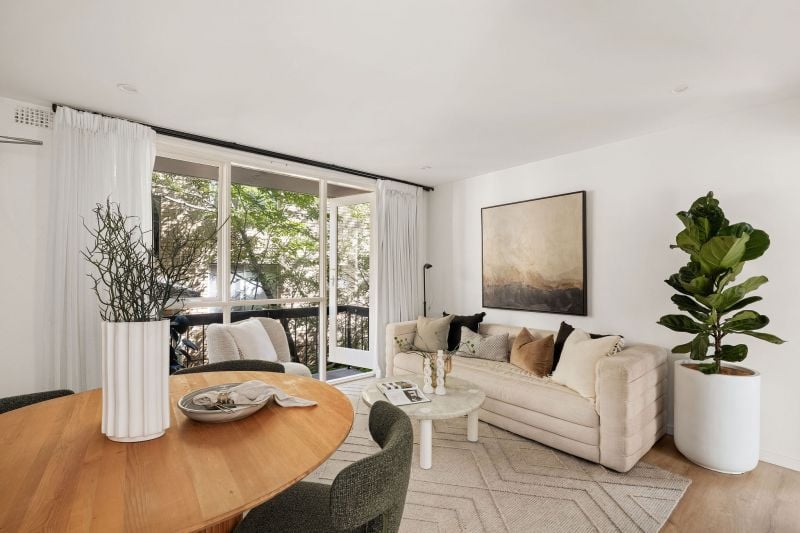 2/27 Pearson Street, Gladesville