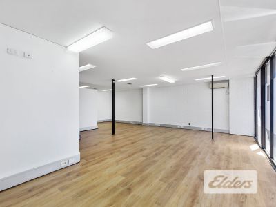ADAPTABLE GROUND FLOOR OFFICE / RETAIL + 2 CAR PARKS!