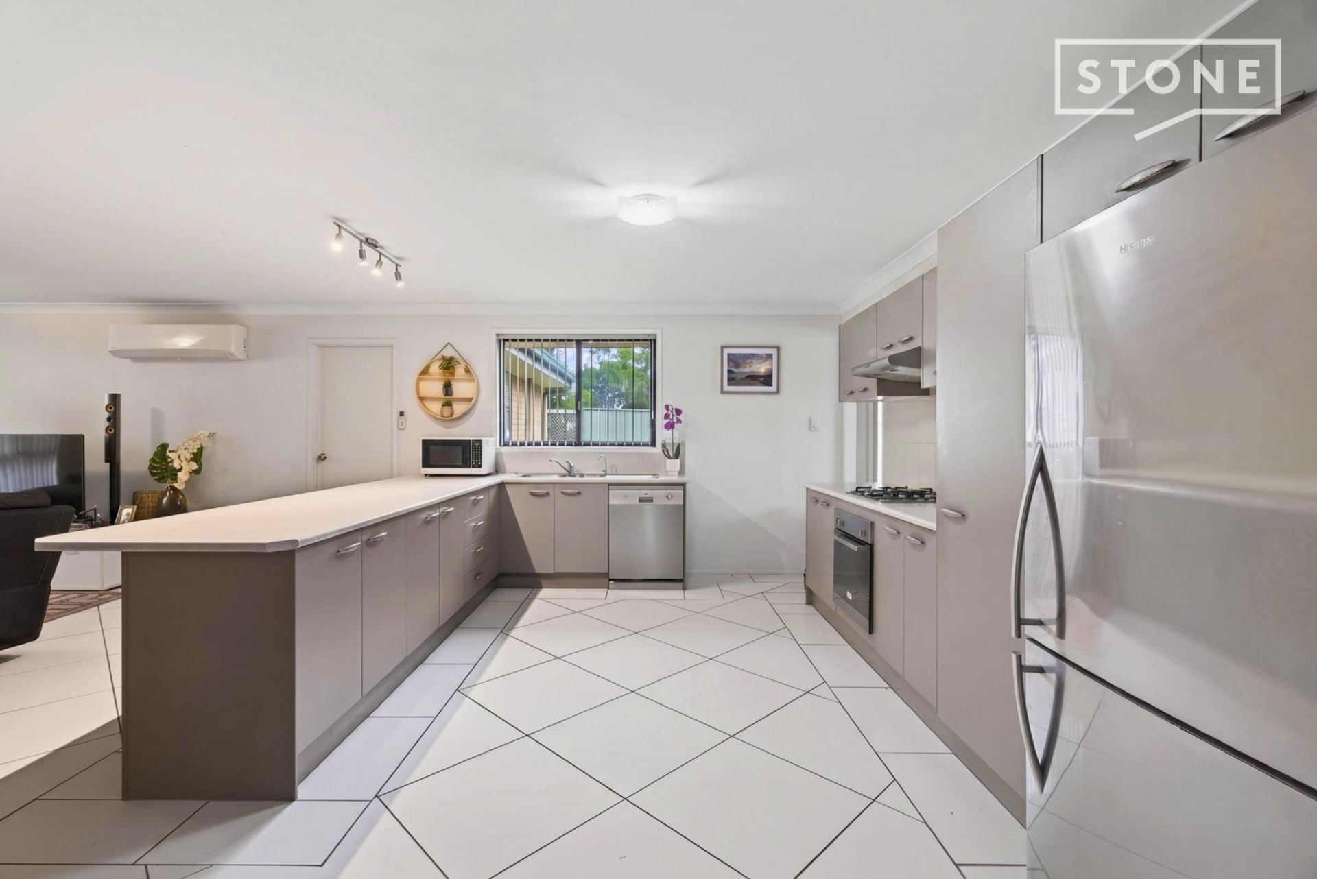 16 Ryan Close, Woongarrah, Woongarrah - Thumbnail 2