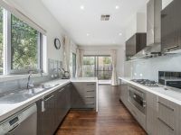 3/3 Middlesex  Road, Surrey Hills, Surrey Hills - Thumbnail 4