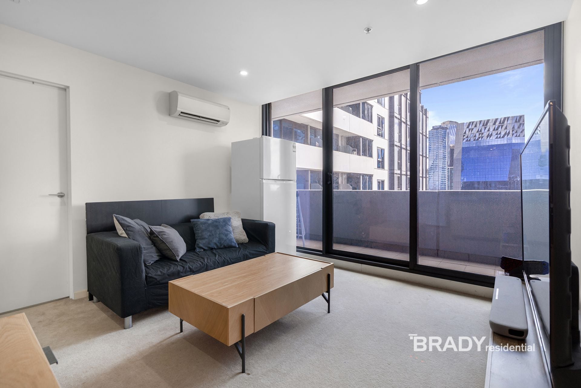 3105/8 Sutherland Street Melbourne VIC, Melbourne - Thumbnail 4