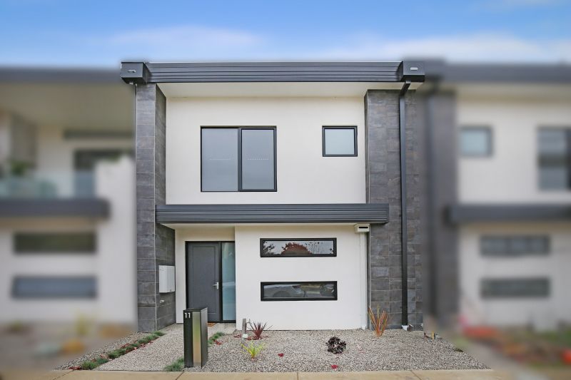 11 Bernese Way, South Morang