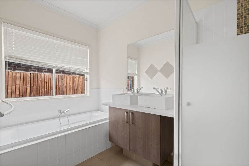 20 St Naum Terrace, Lalor