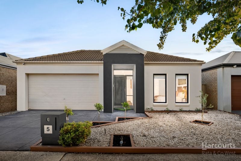 5 Kings Domain, Caroline Springs