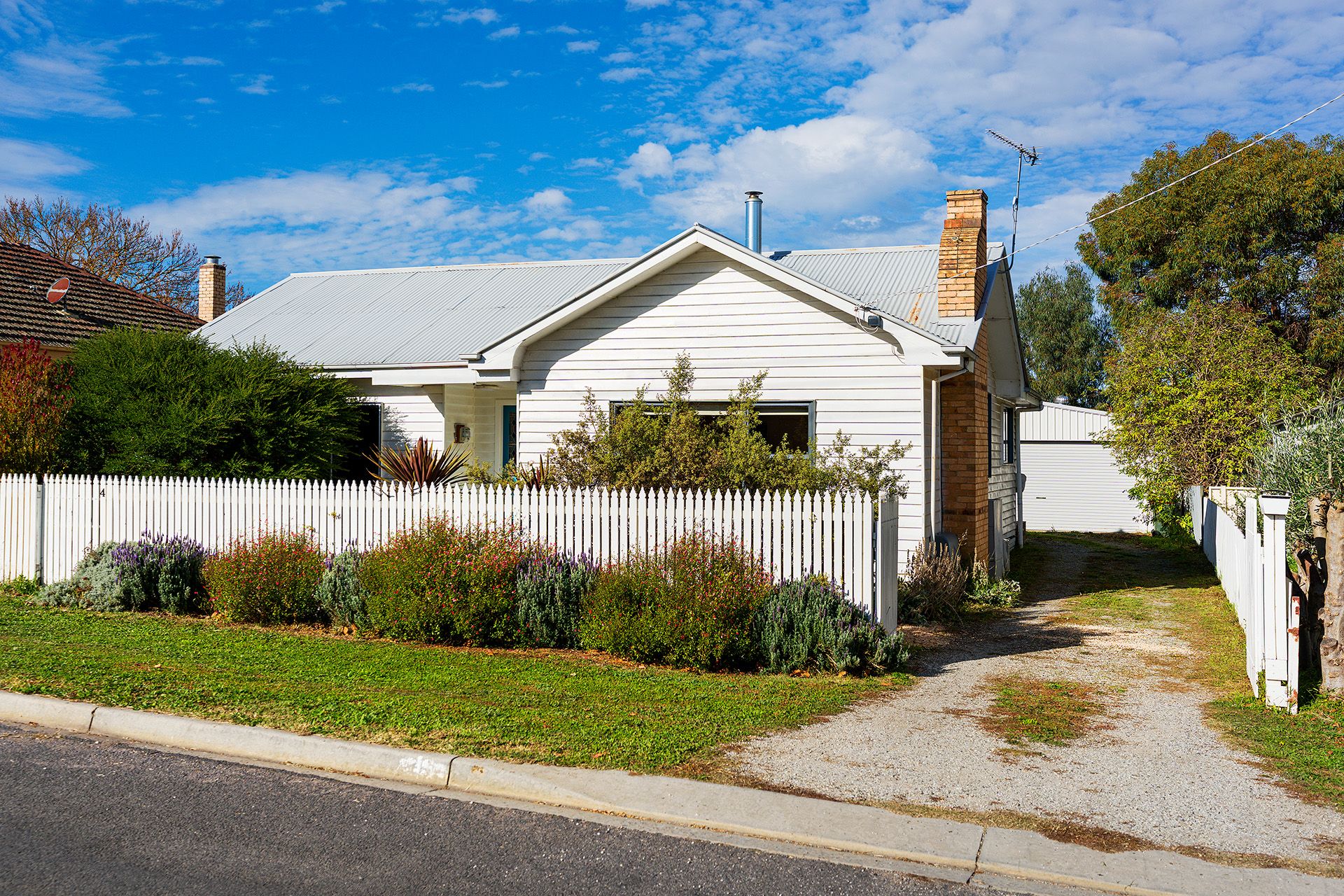 4 Silver Street, Campbells Creek - Image 1