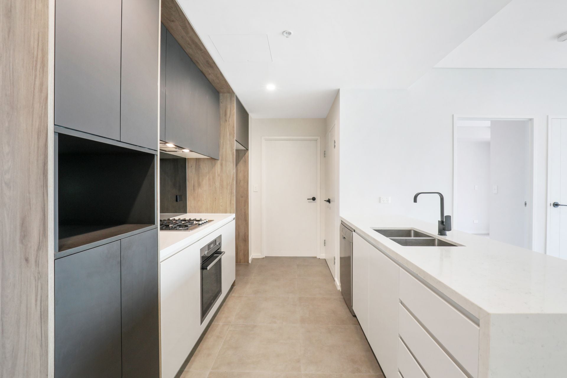 1105/38 Atchison Street, Wollongong NSW, Wollongong - Thumbnail 5