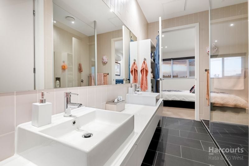 16 Caravel Lane, Caroline Springs